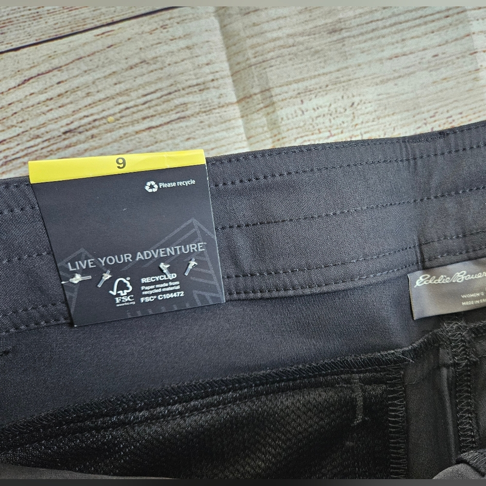 Eddie Bauer Black Bermuda Shorts - Picture 4 of 5